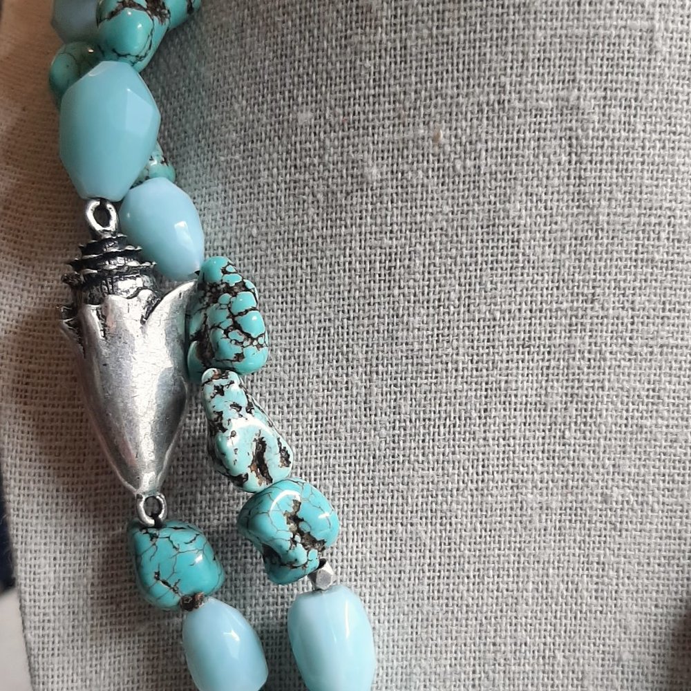 Lucky Brand Faux Turquoise & Aqua Shell Beach Necklace - Picture 4 of 7
